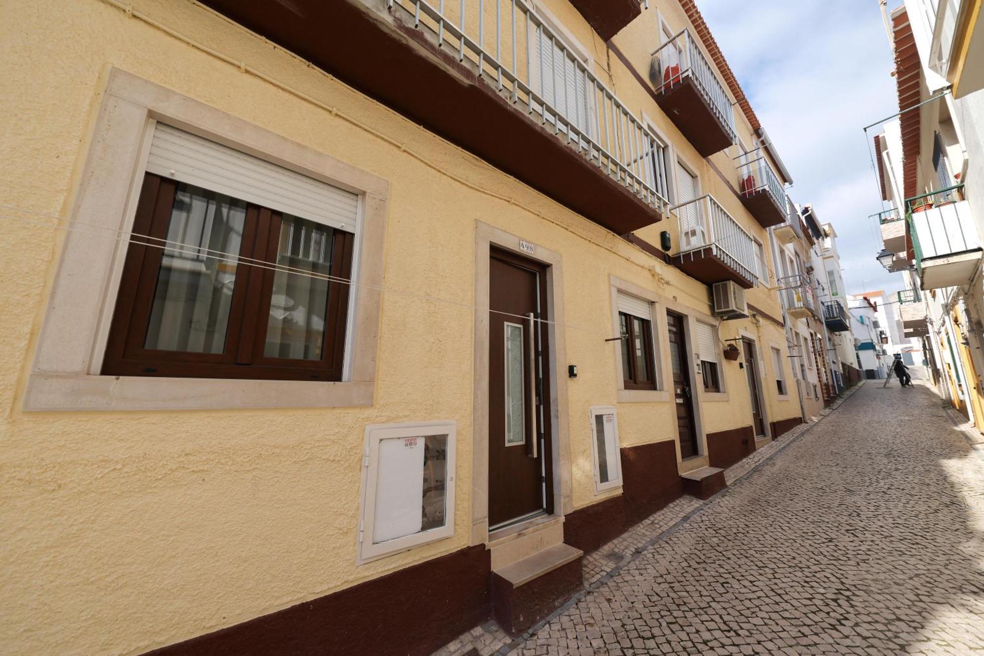 Dina Beach House Quinzico Nazare Exterior photo